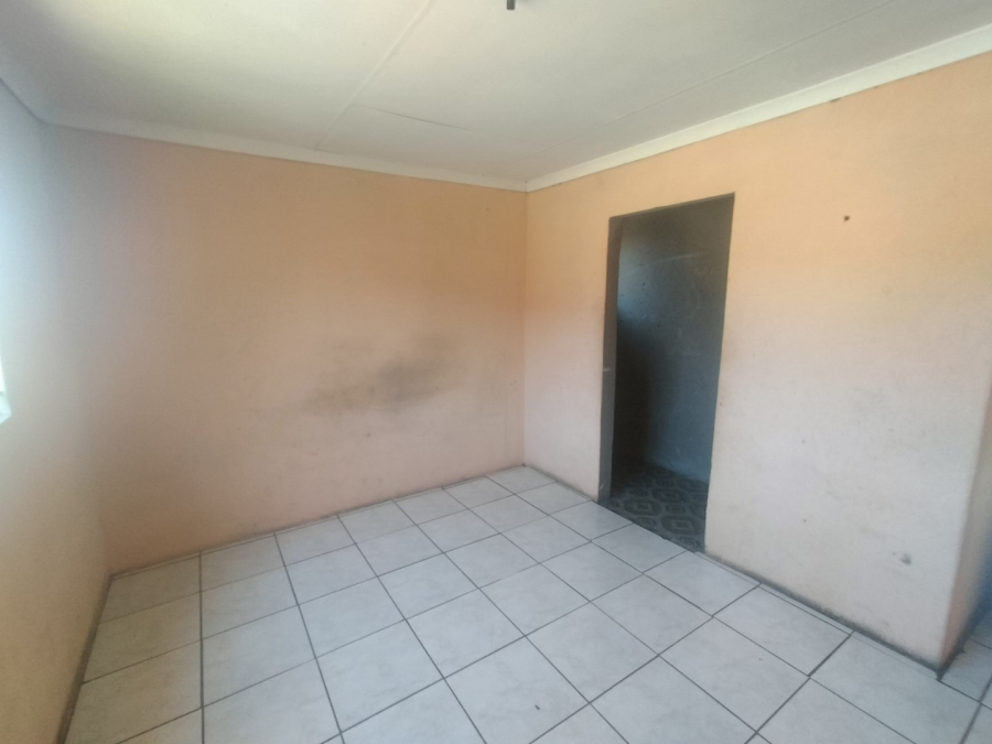 6 Bedroom Property for Sale in Zonisele Xeza Hills Free State